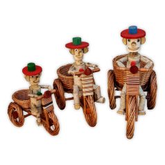   Weidenfahrrad-Blumentopf mit Männchen in verschiedenen Größen (hell)