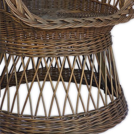 Fonott vessző fotel barna