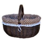 Brauner Einkaufskorb mit gepunktetem Innenfutter