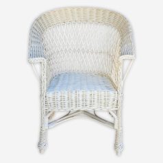 Fonott vessző fotel fehér színben