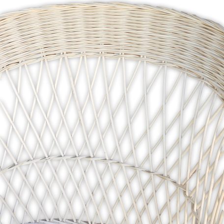 Fonott vessző fotel fehér színben